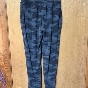 Camo‎ Joggers Athleta
